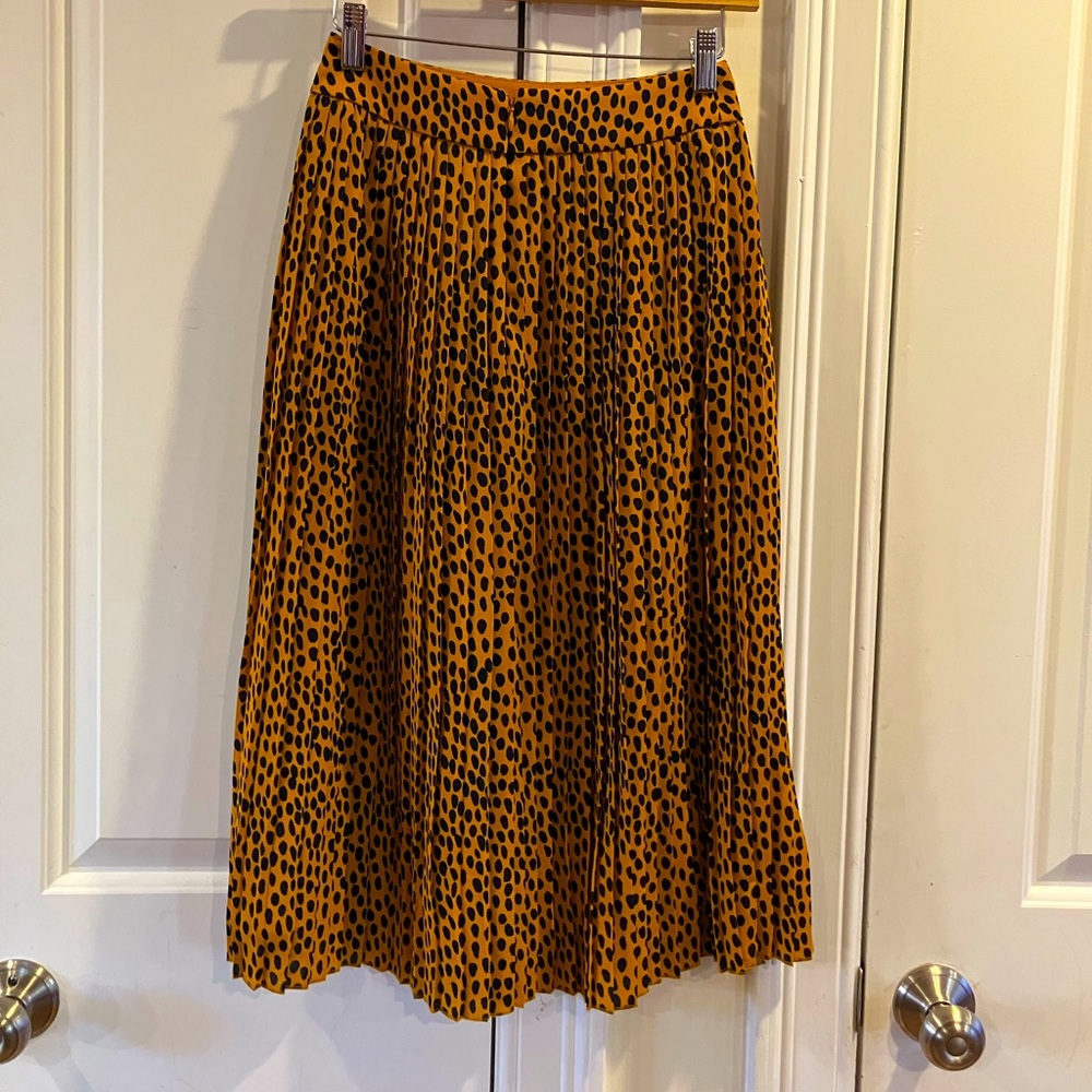 Cute skirt still in great condition!